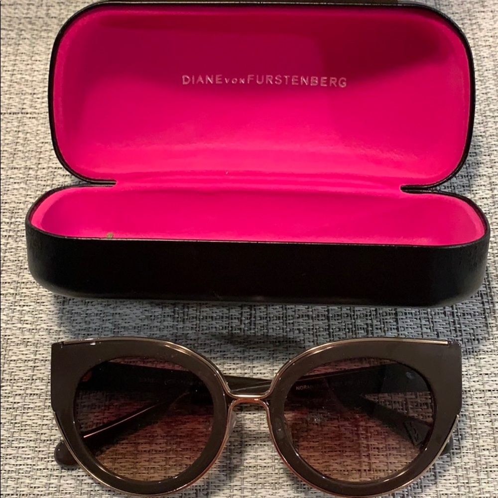 Diane von Furstenberg Sunglasses DVF626S Norah